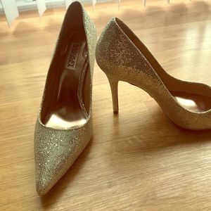 Badgley Mischka Ponder Pumps
